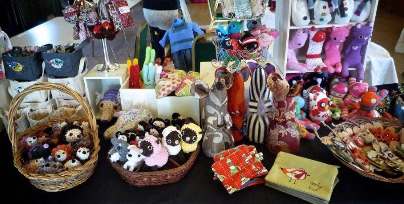 Các mặt hàng handmade đang được bán online rất phổ biến